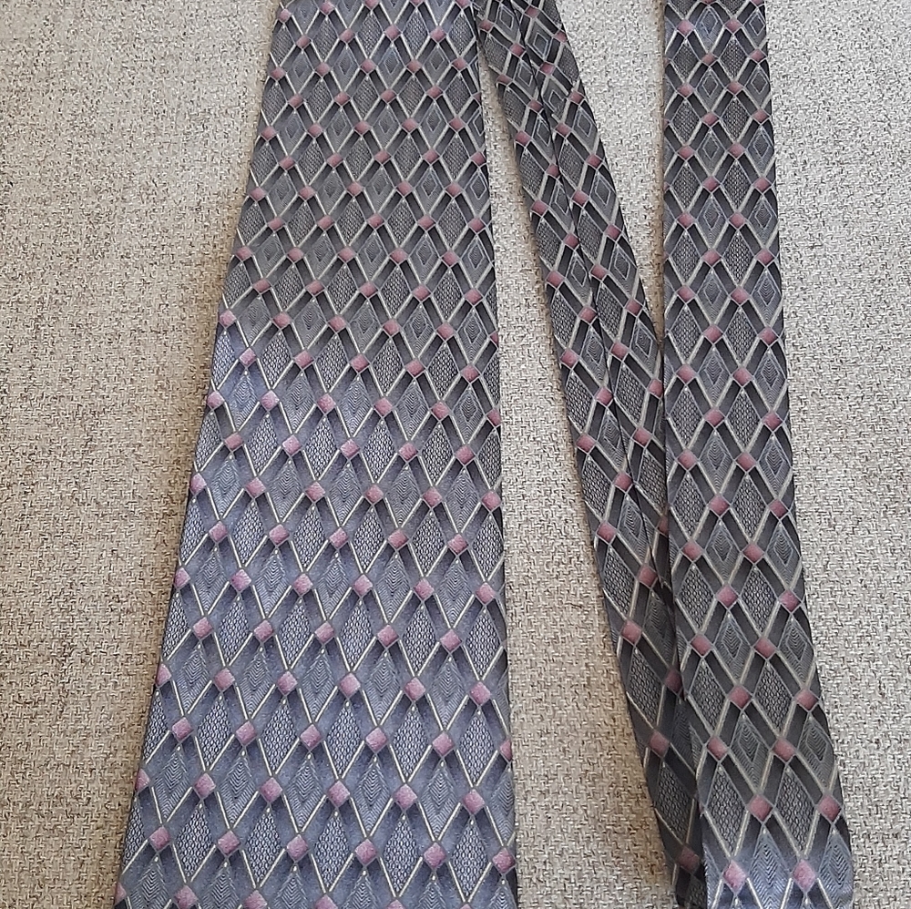 STONHENGE COCKTAIL 100%SILK MEN'S TIE.SZ::58" X.4".NEW WITH TAG